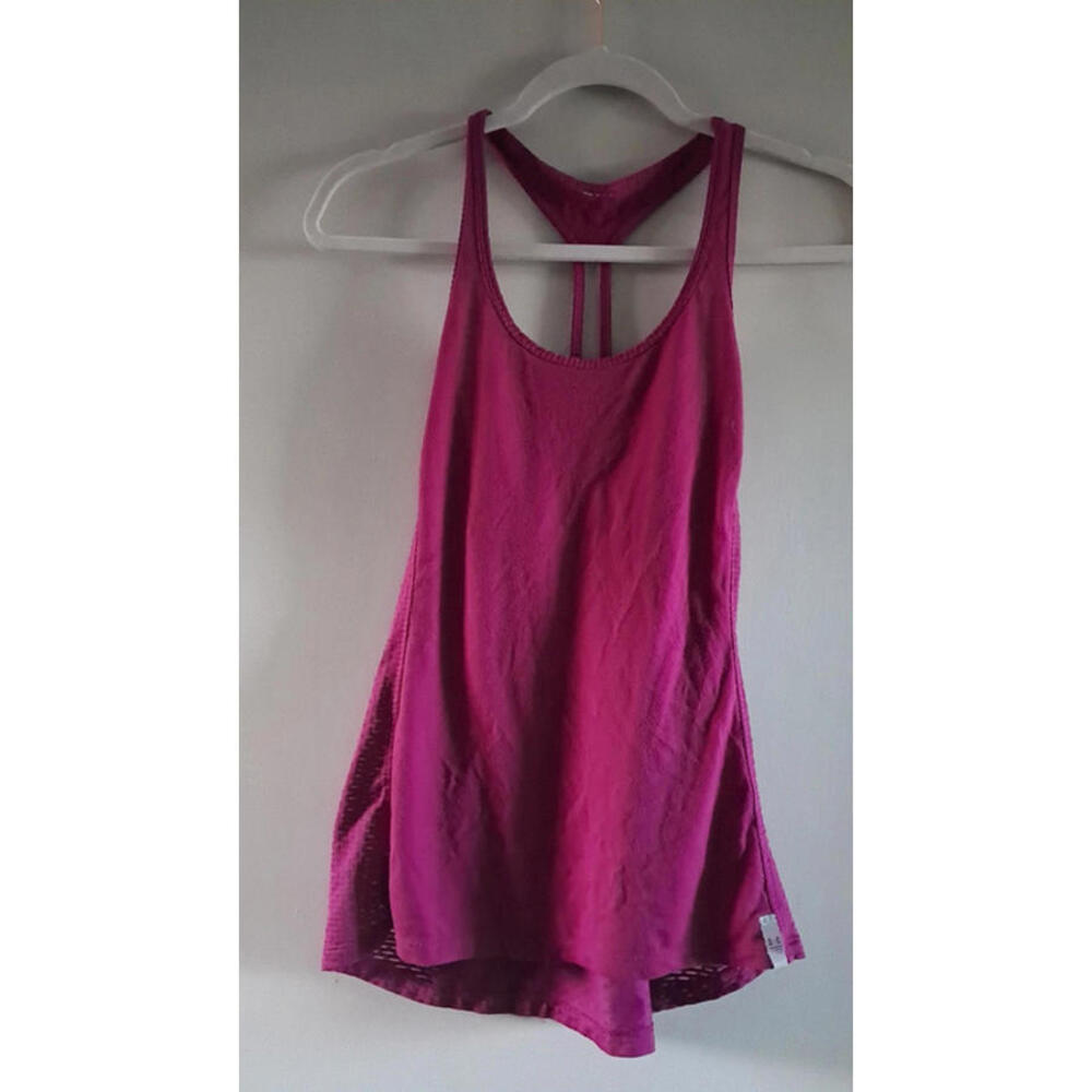 Under armour link fuschia vest exercise top medium